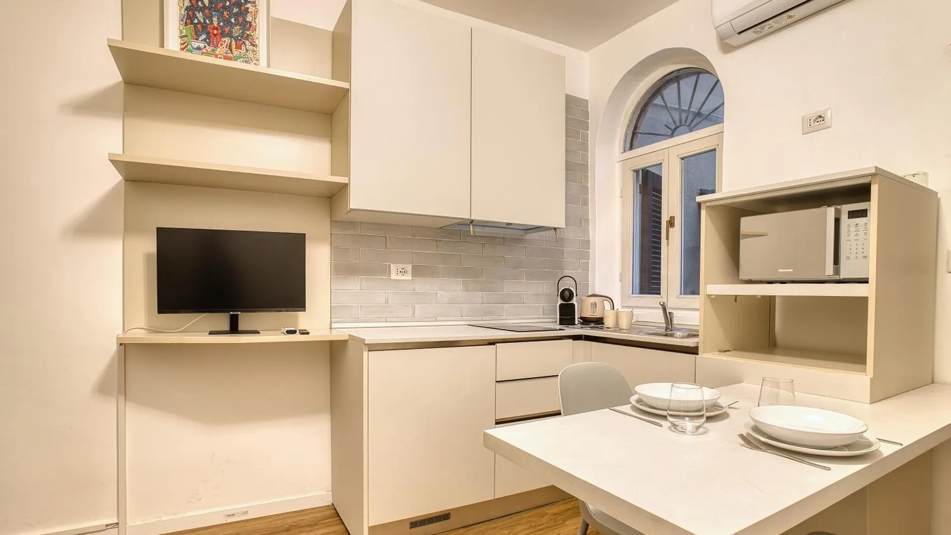 מילאנו Joivy Compact Studio Near City Centre 0*,